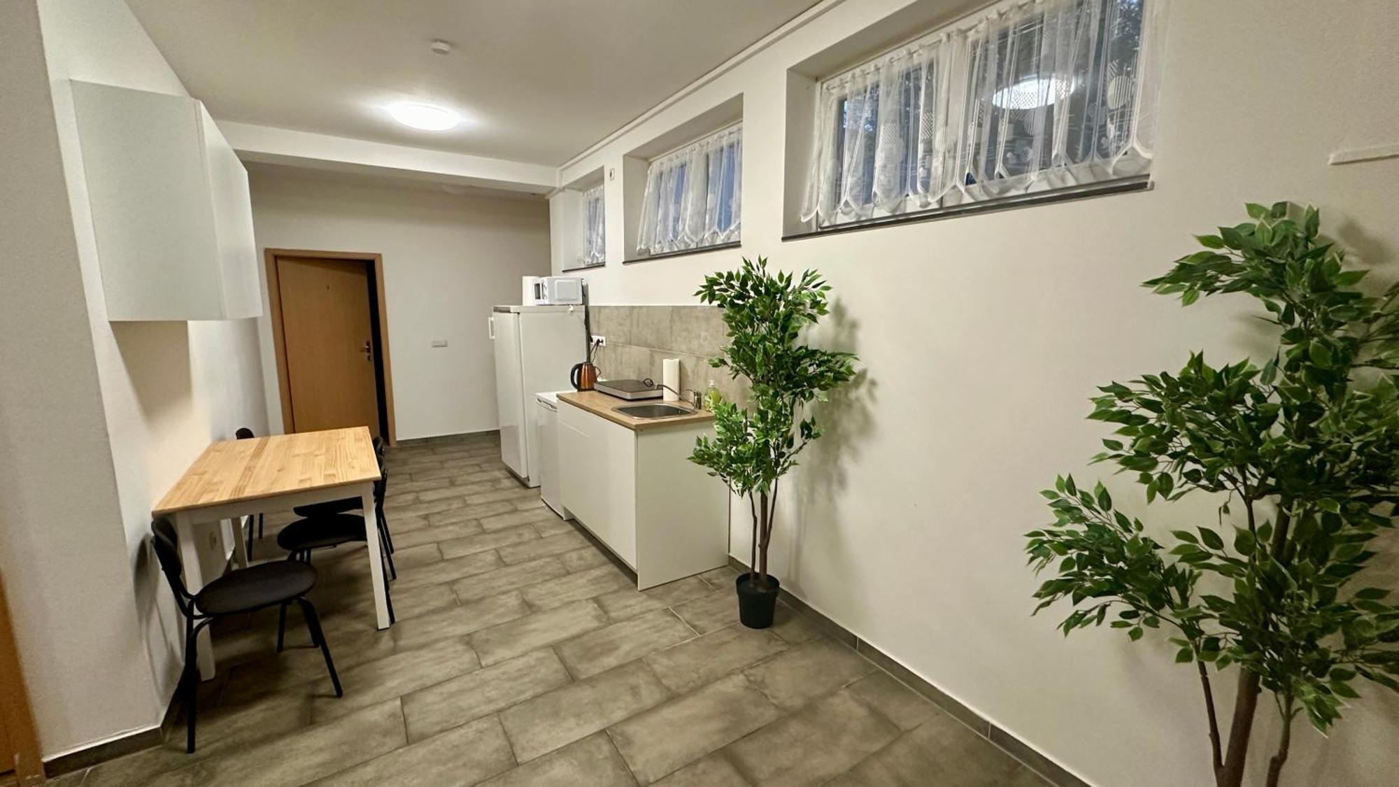 Schoene Hostel Mit Eigene Parking Netflix Youtube Nuremberg Exterior photo